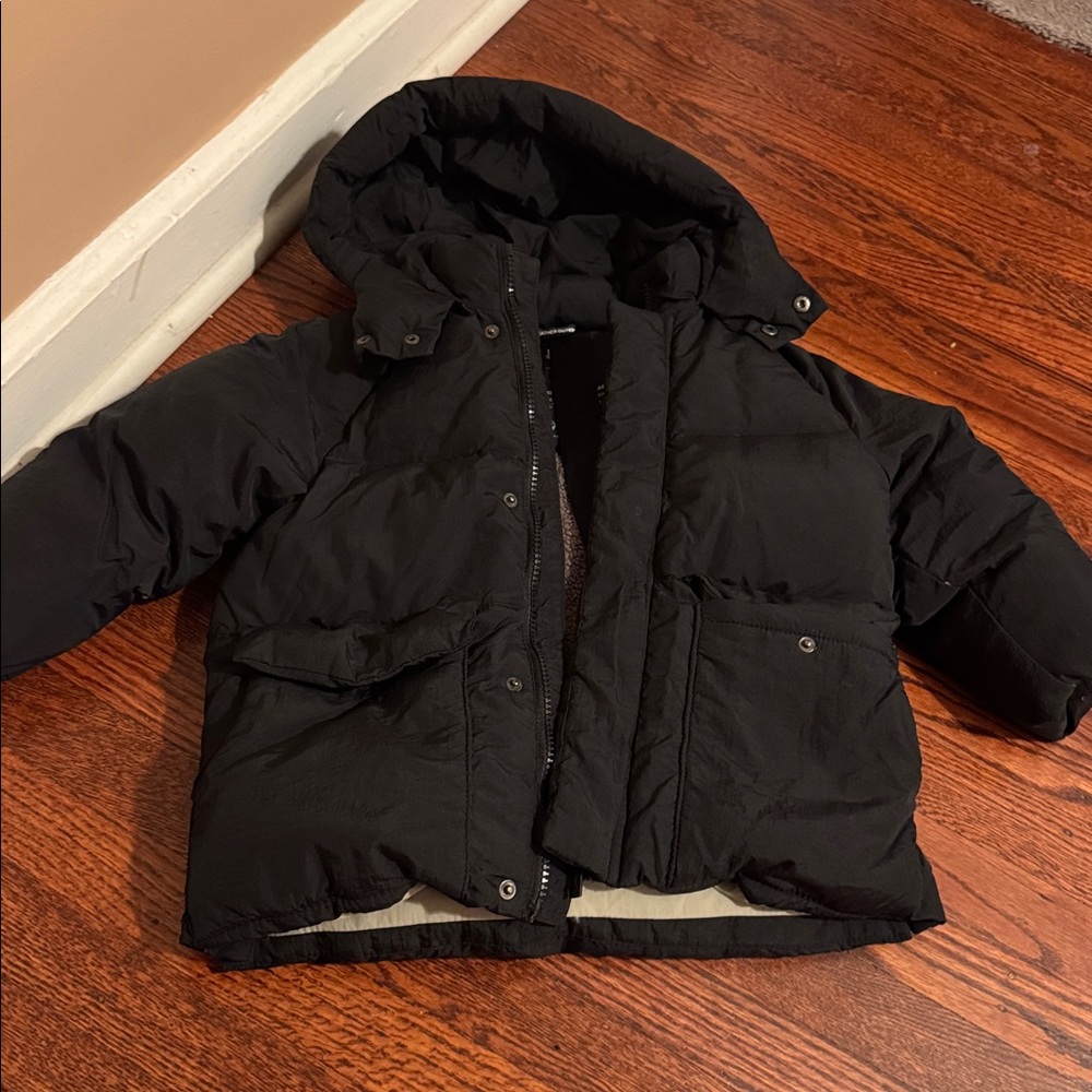 Toddler Unisex Black Puffer Jacket with Hood size 2-3years